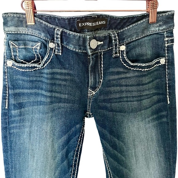 Express Jeans Barely Boot Low Rise Jeans; Factory Distressed Dark Wash; Size 6R - Picture 2 of 6